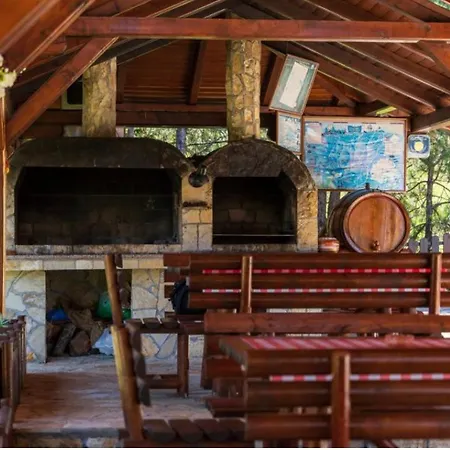 Brvnare Zakos Chalet *